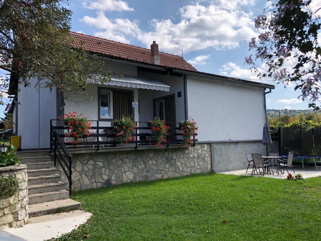 Apartment & Room Toma Smoljanac Exterior photo